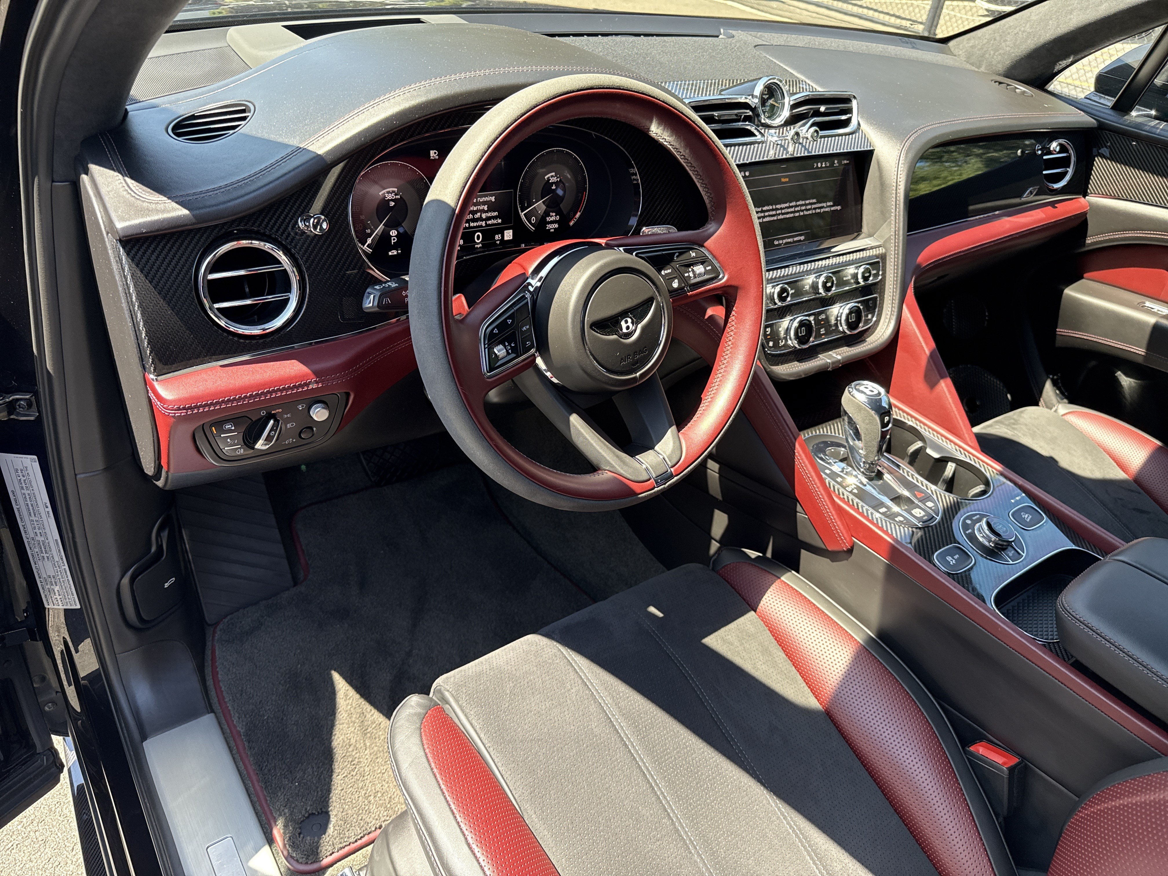 Used 2022 Bentley Bentayga AWD/4WD image 13