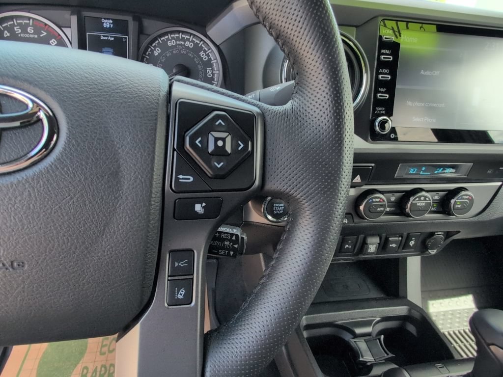 Used 2023 Toyota Tacoma TRD Off-Road w/ Technology Package AWD/4WD image 24