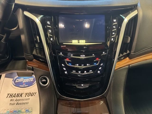 Used 2016 Cadillac Escalade ESV Luxury image 21