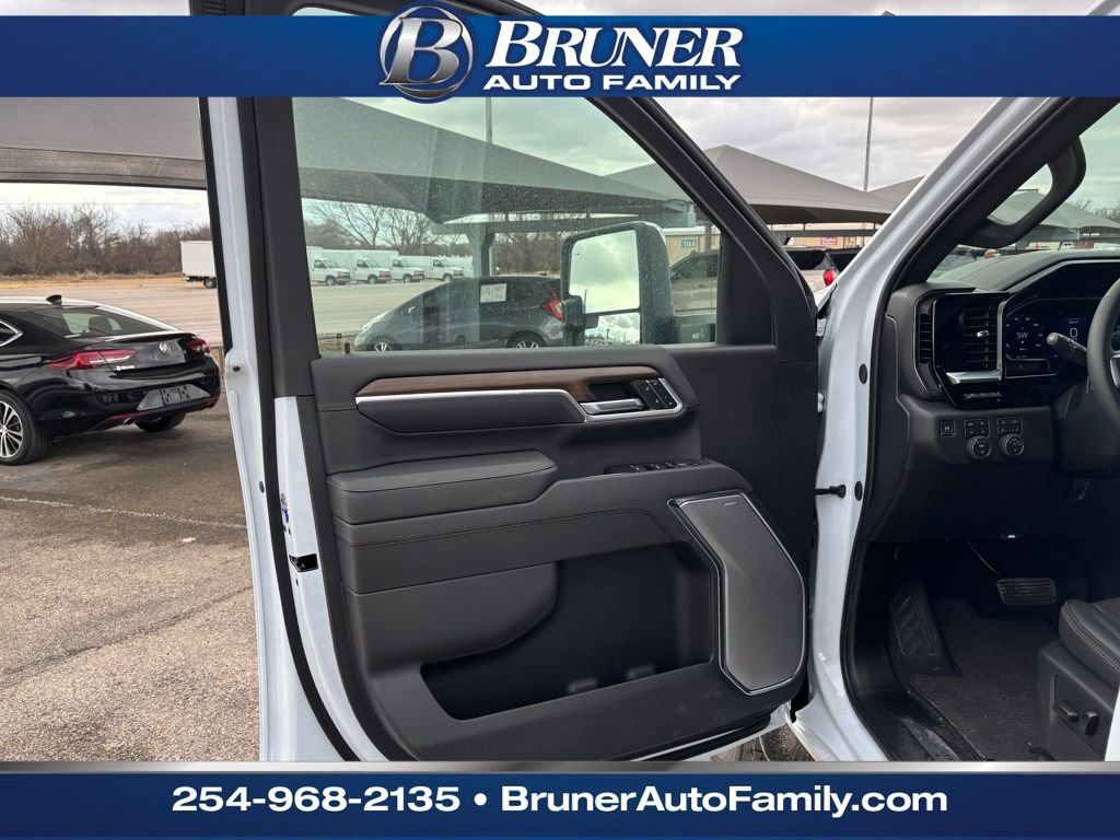 New 2026 Chevrolet Silverado 3500 High Country w/ Technology Package image 11