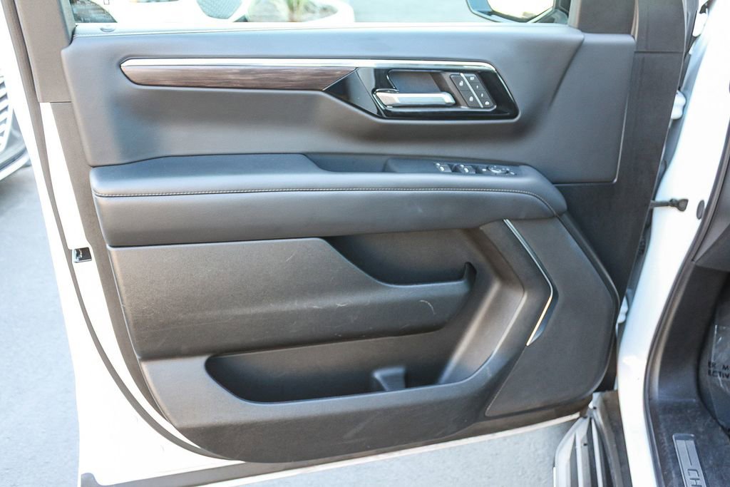 Used 2025 Chevrolet Tahoe LT image 26
