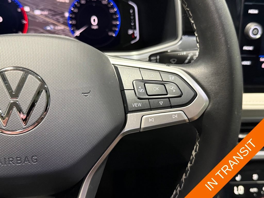 Used 2025 Volkswagen Taos SEL AWD/4WD image 32