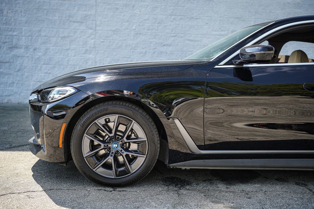 Used 2023 BMW i4 eDrive40 image 11