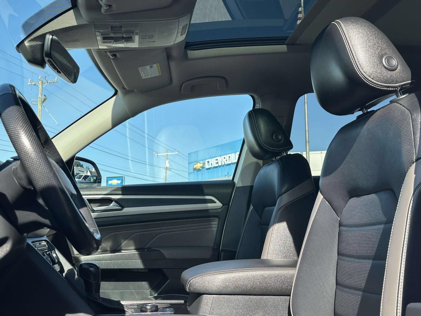 Used 2022 Volkswagen Atlas SEL Premium AWD/4WD image 23