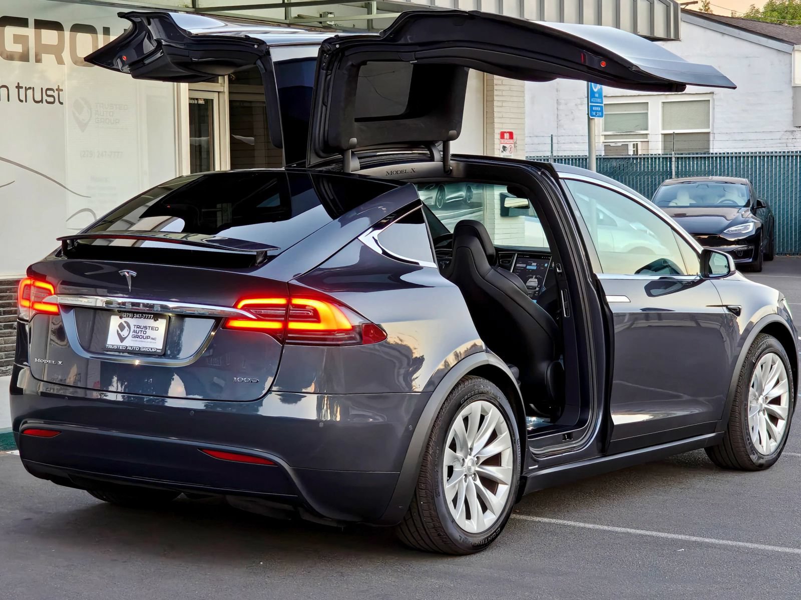 Used 2017 Tesla Model X 100D AWD/4WD image 10