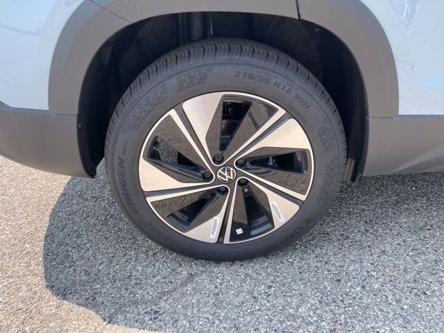Used 2025 Volkswagen Taos SE w/ Panoramic Sunroof Package image 22