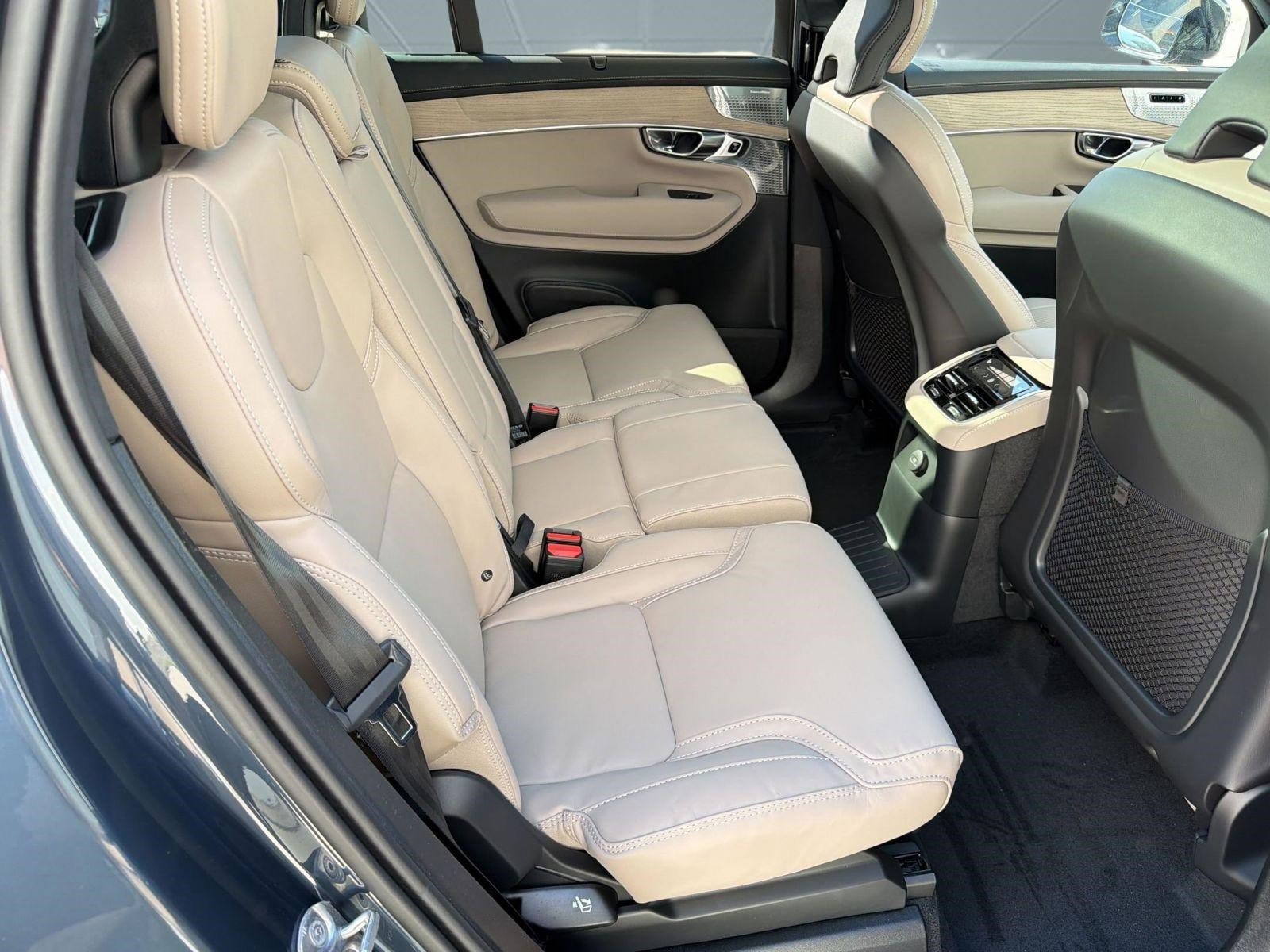 New 2026 Volvo XC90 T8 Ultra w/ Lounge Package image 29