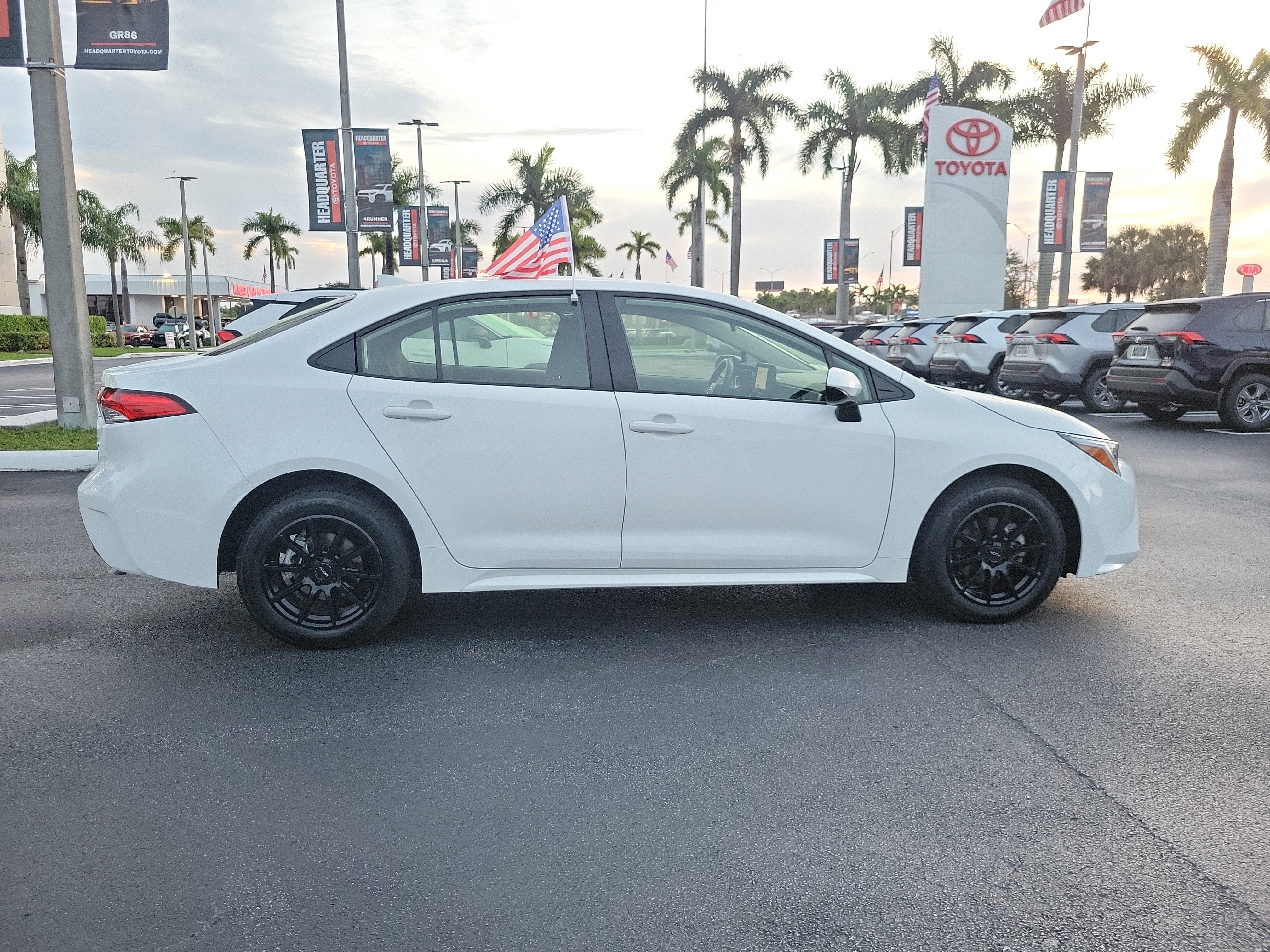 Used 2023 Toyota Corolla SE image 13