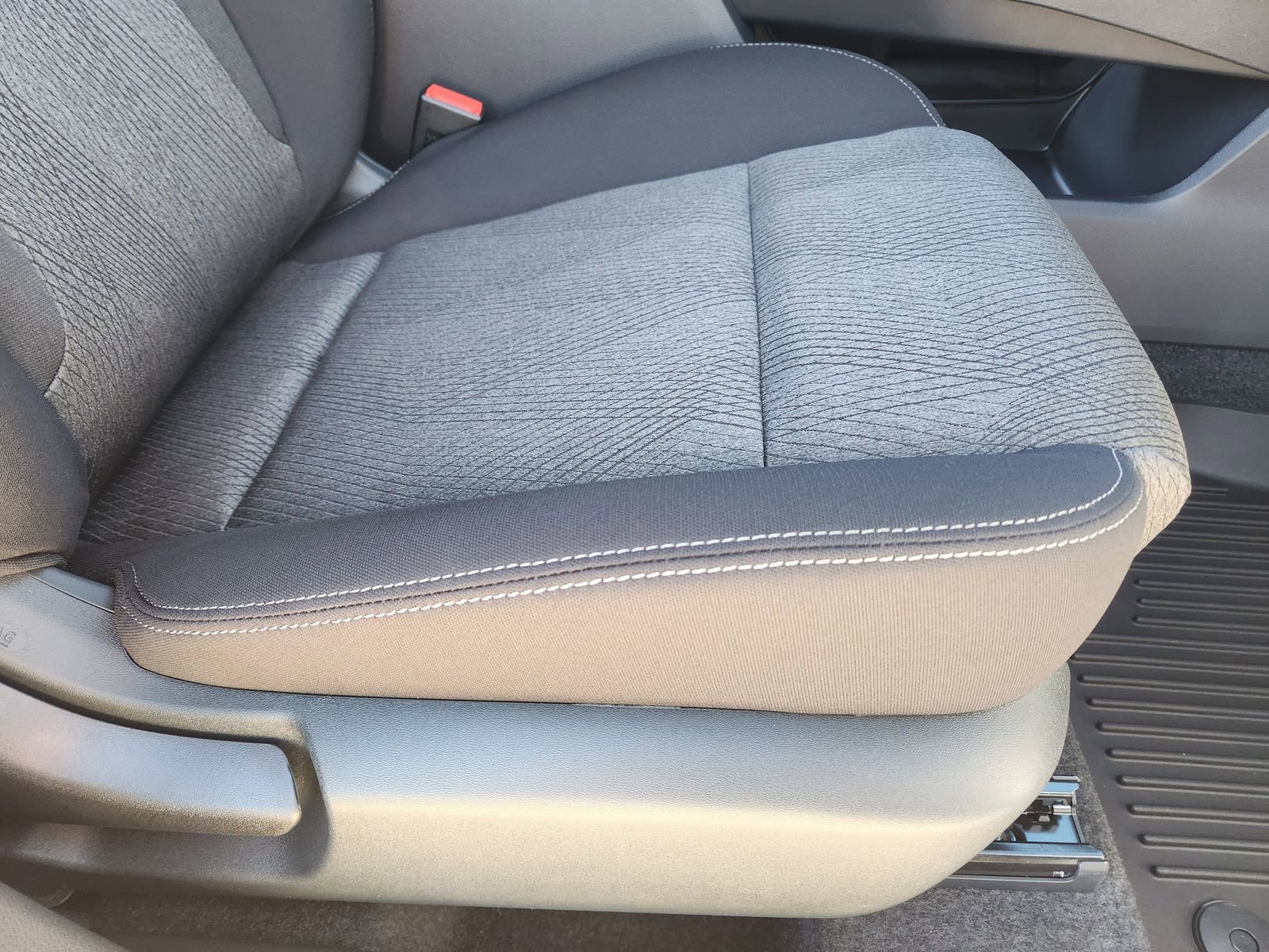 New 2026 Nissan Rogue SV w/ Cold Weather Package FWD image 22