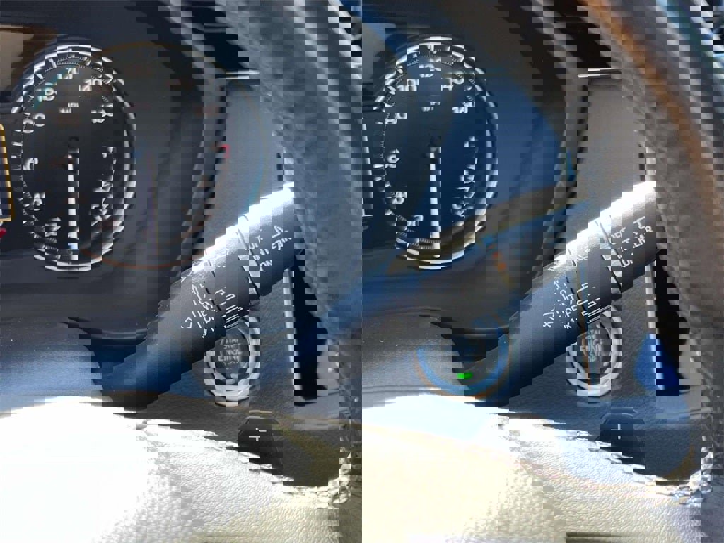 Used 2023 Cadillac XT4 Luxury w/ Cold Weather Package image 22