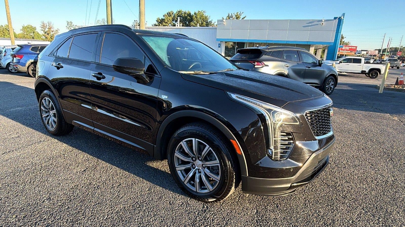 Used 2020 Cadillac XT4 Sport w/ Cold Weather Package FWD image 7