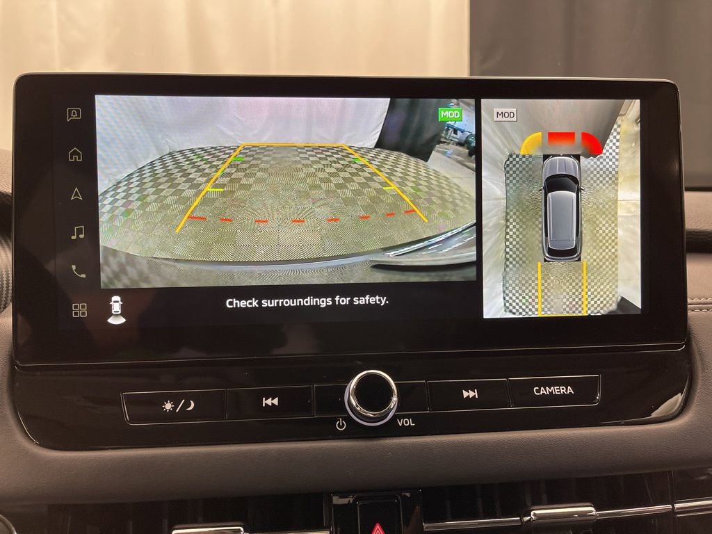 Used 2025 Mitsubishi Outlander SE image 16