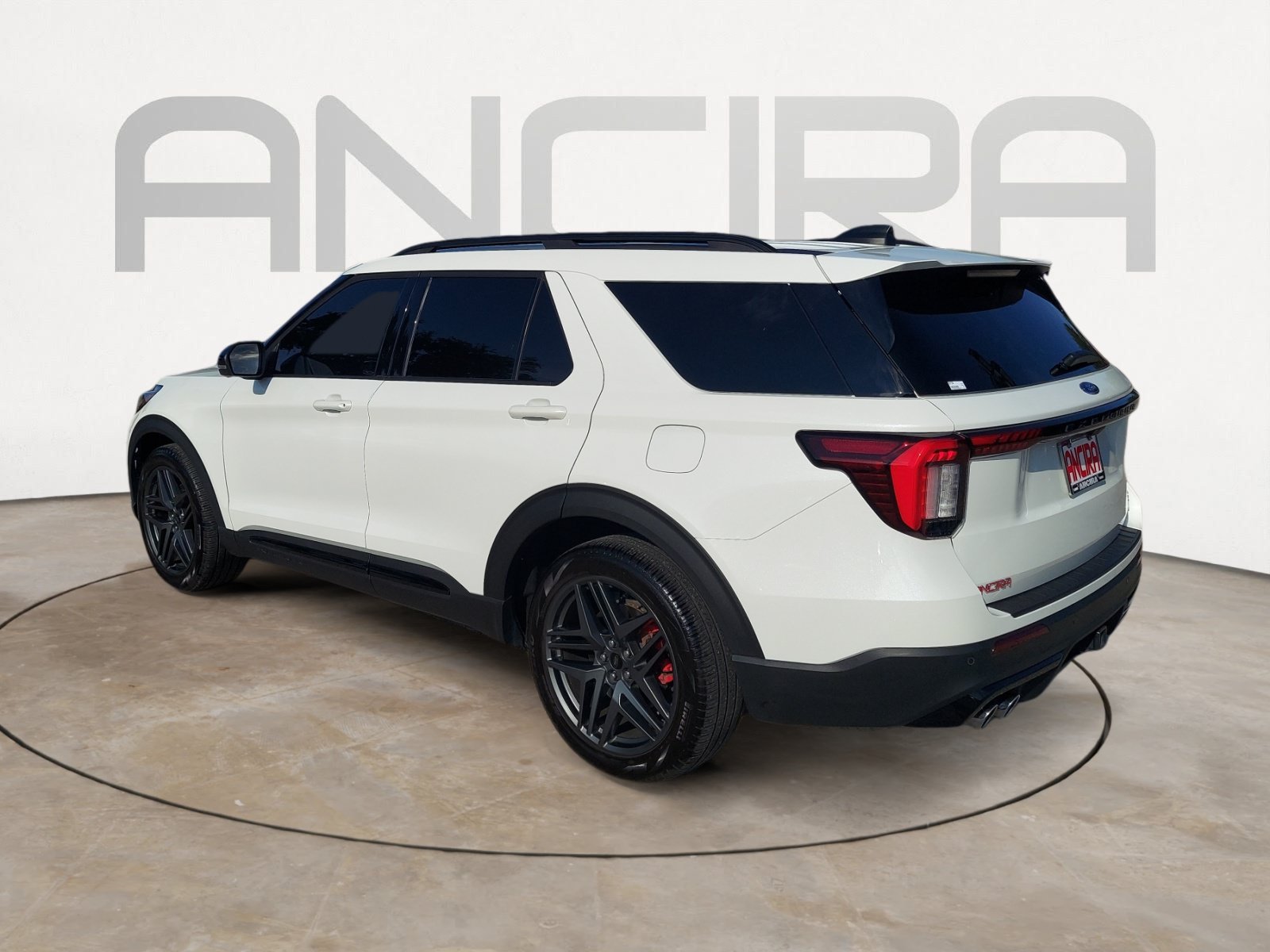 Used 2025 Ford Explorer ST AWD/4WD image 8