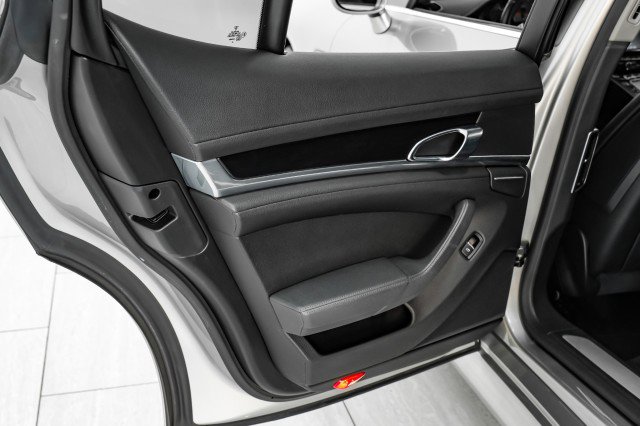 Used 2010 Porsche Panamera S image 44