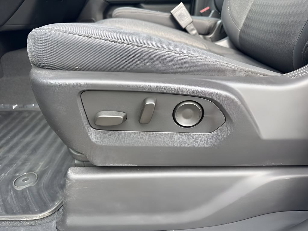 Used 2024 Chevrolet Silverado 1500 Custom AWD/4WD image 10