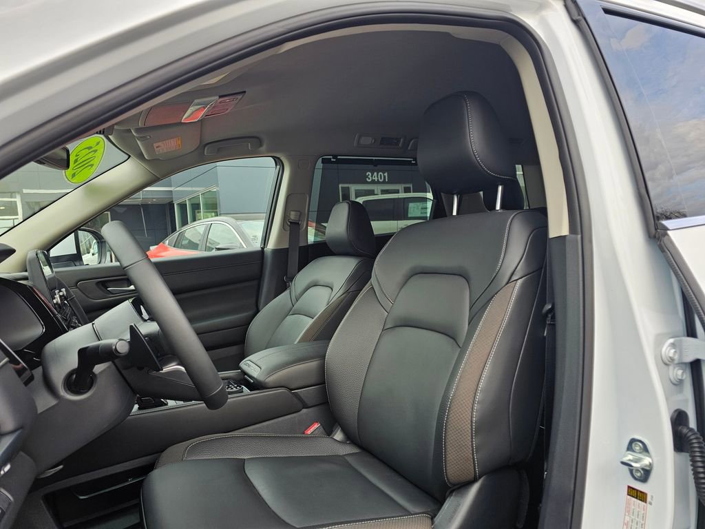 Certified 2025 Nissan Pathfinder SL image 18