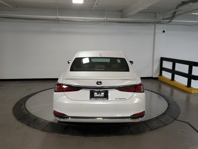 Used 2021 Lexus ES 300h w/ Premium Package image 7