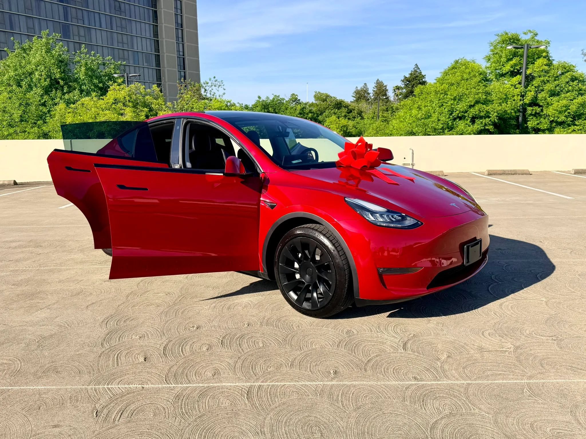 Used 2021 Tesla Model Y Long Range AWD/4WD image 27