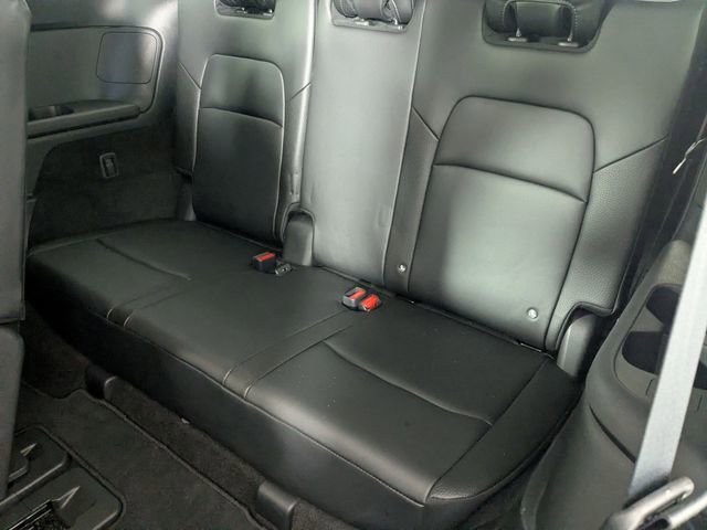 Used 2023 Nissan Pathfinder SL w/ Black Appearance Package image 29