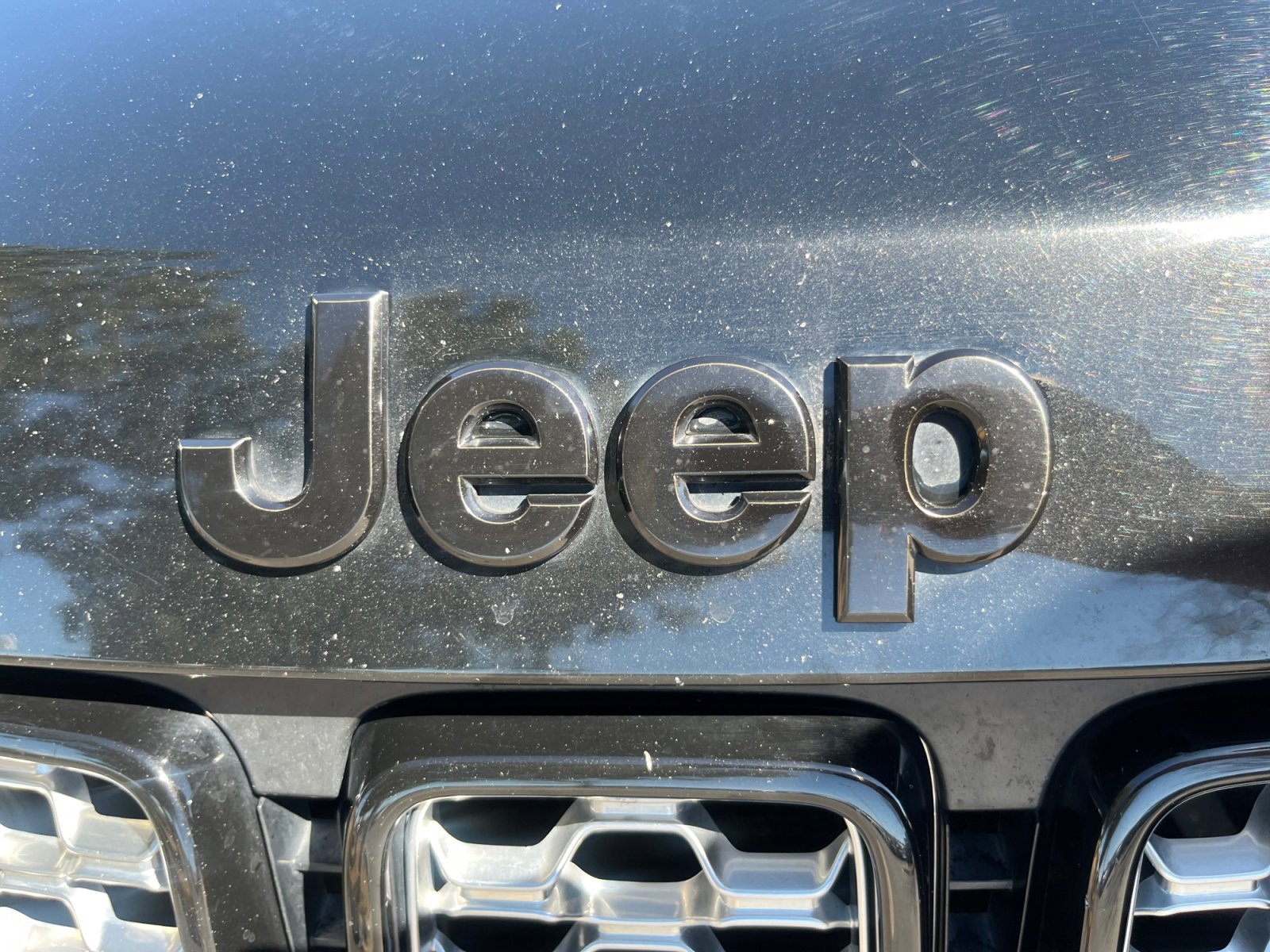 Used 2018 Jeep Grand Cherokee Altitude image 23