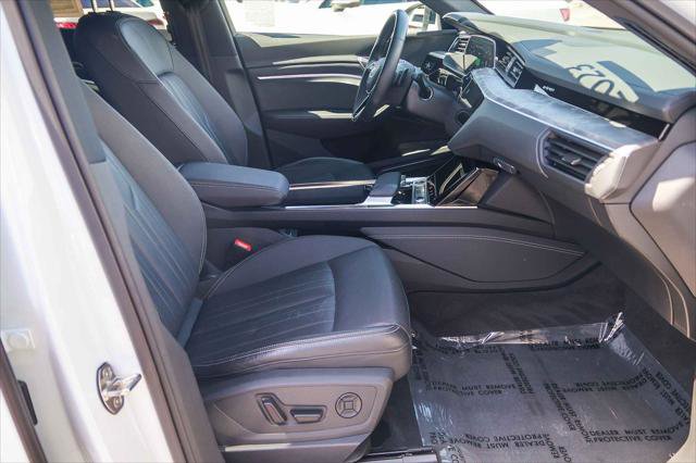 Certified 2023 Audi e-tron Premium Plus w/ Premium Plus Package AWD/4WD image 19