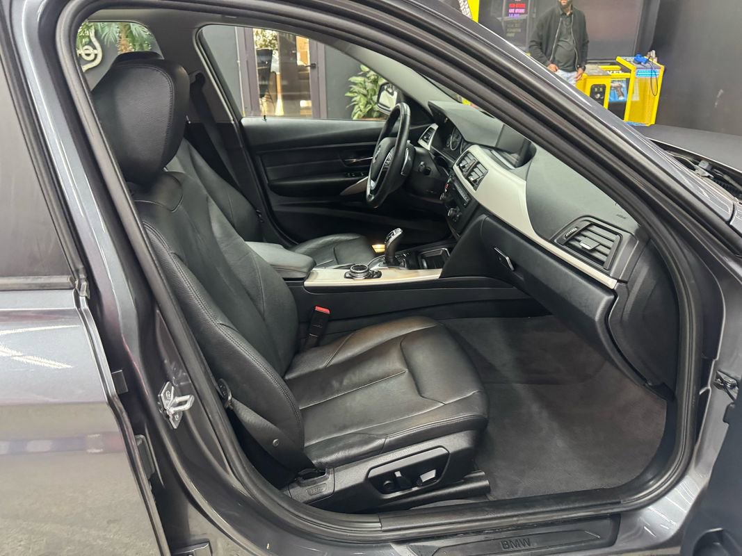 Used 2014 BMW 328i xDrive Wagon AWD/4WD image 19