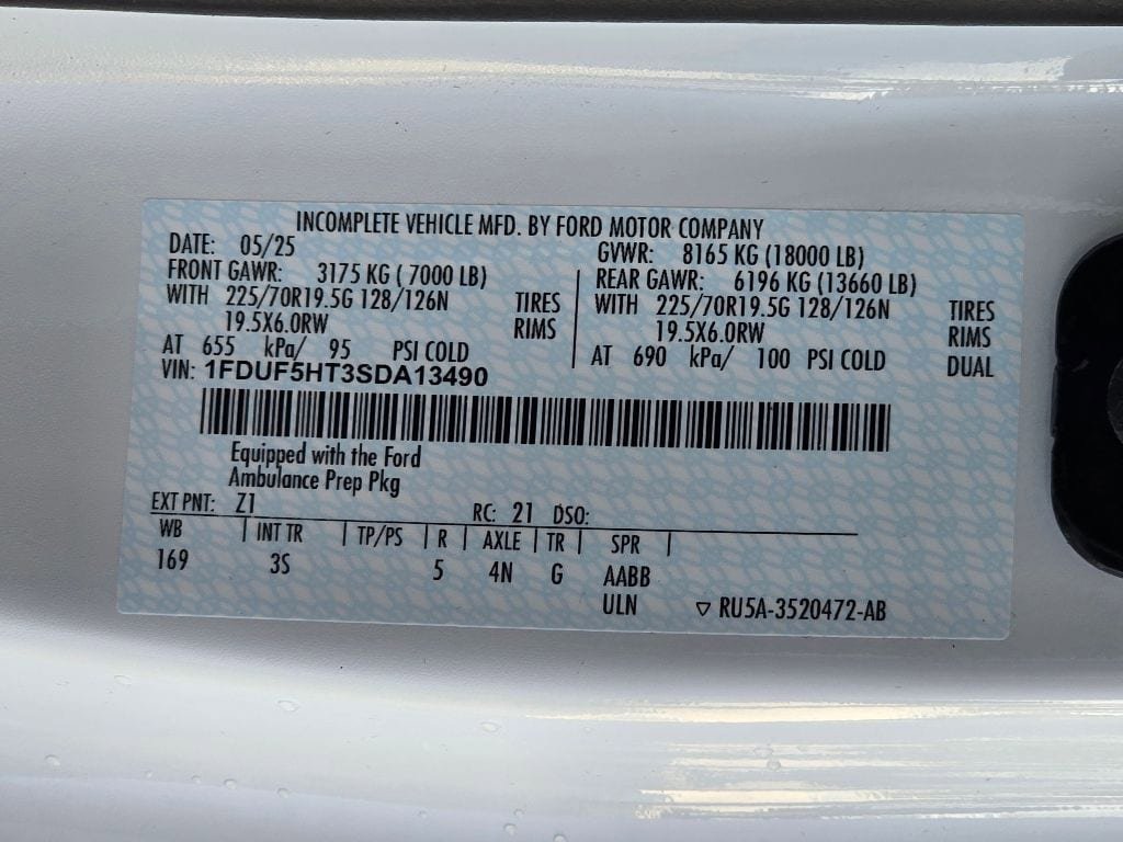 New 2025 Ford F550 4x4 Regular Cab Super Duty image 28