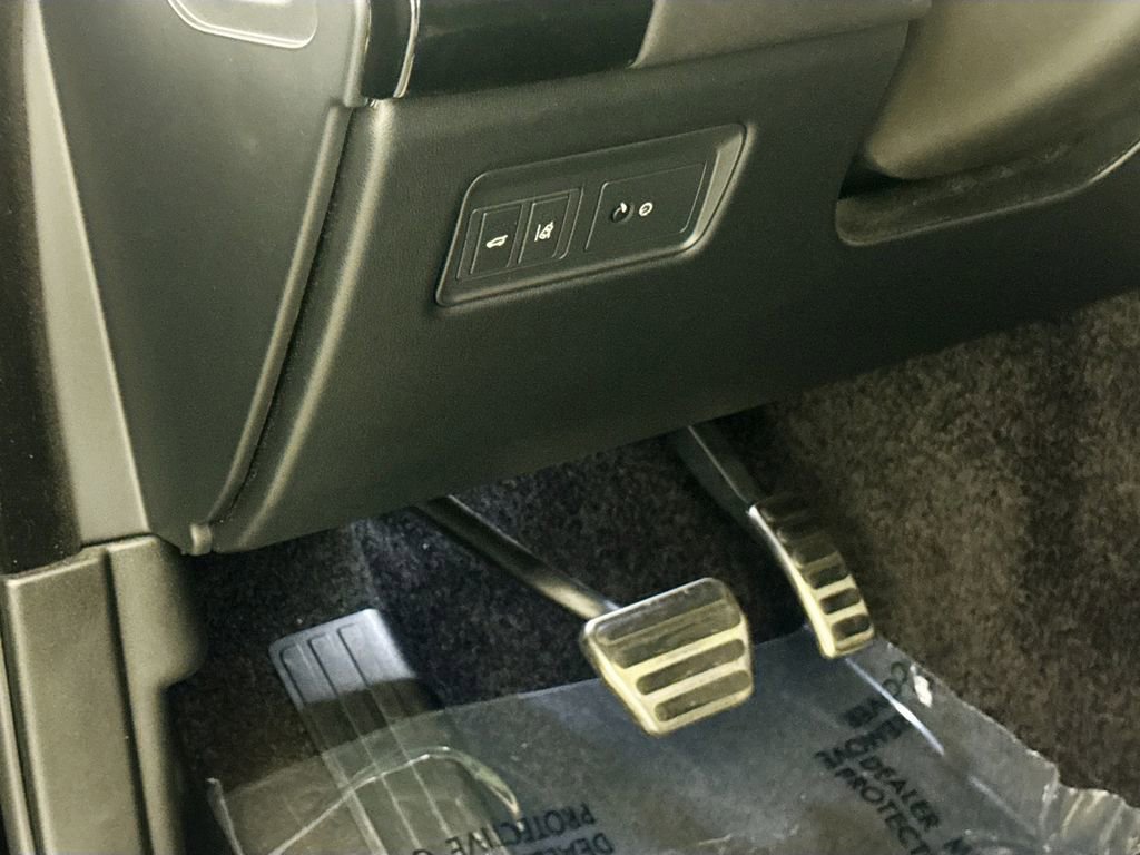 Used 2016 Land Rover Range Rover Supercharged image 10