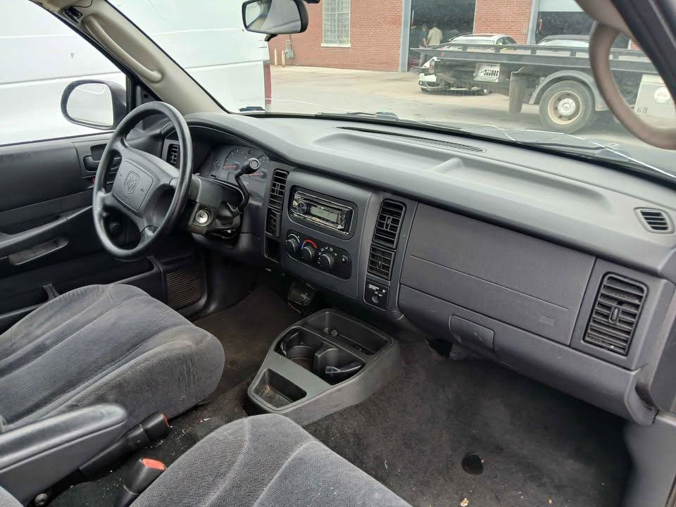 Used 2004 Dodge Dakota 2WD Regular Cab w/ Tire & Handling Group image 11