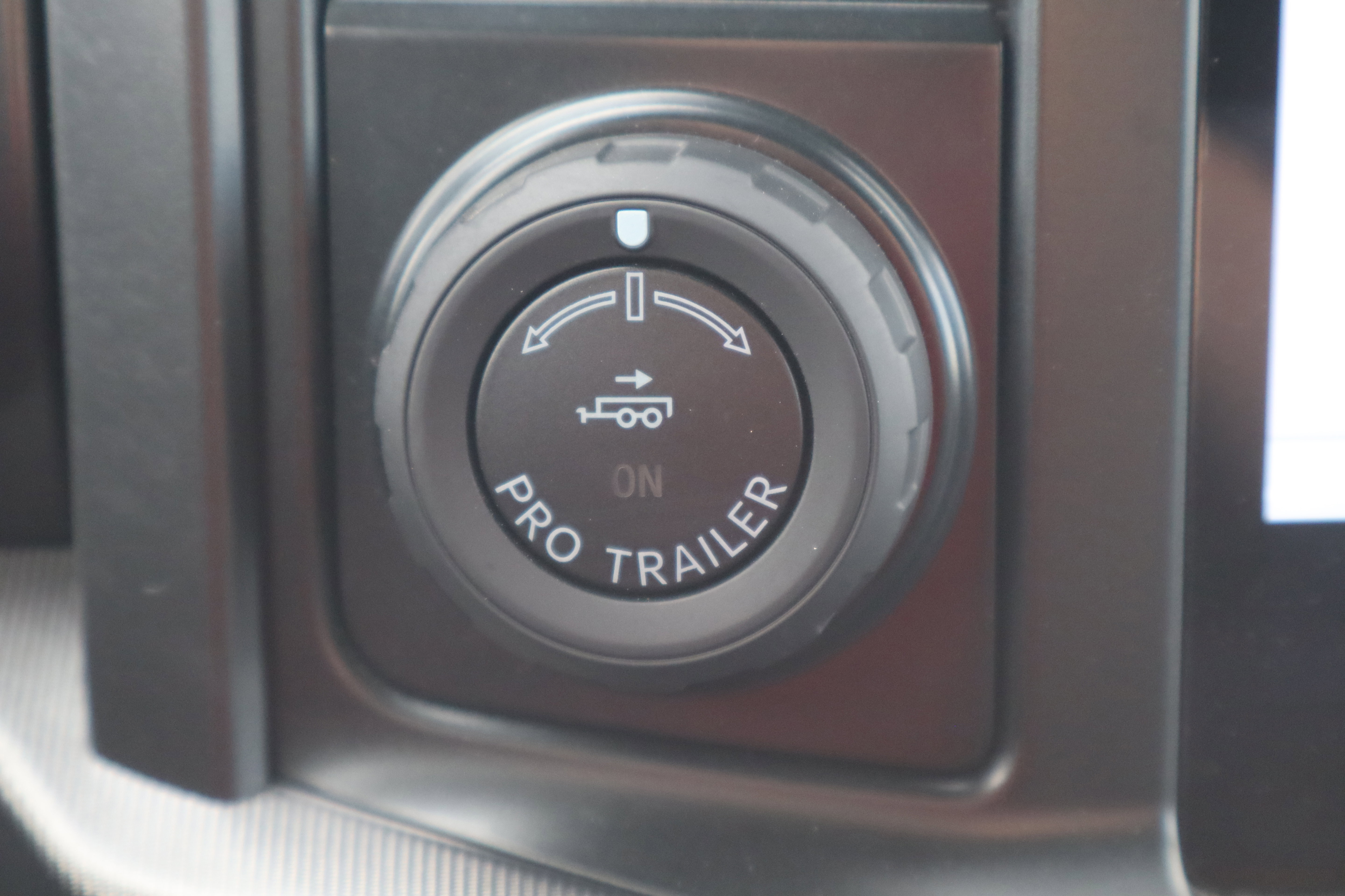 Used 2025 Ford F150 Lariat AWD/4WD image 25