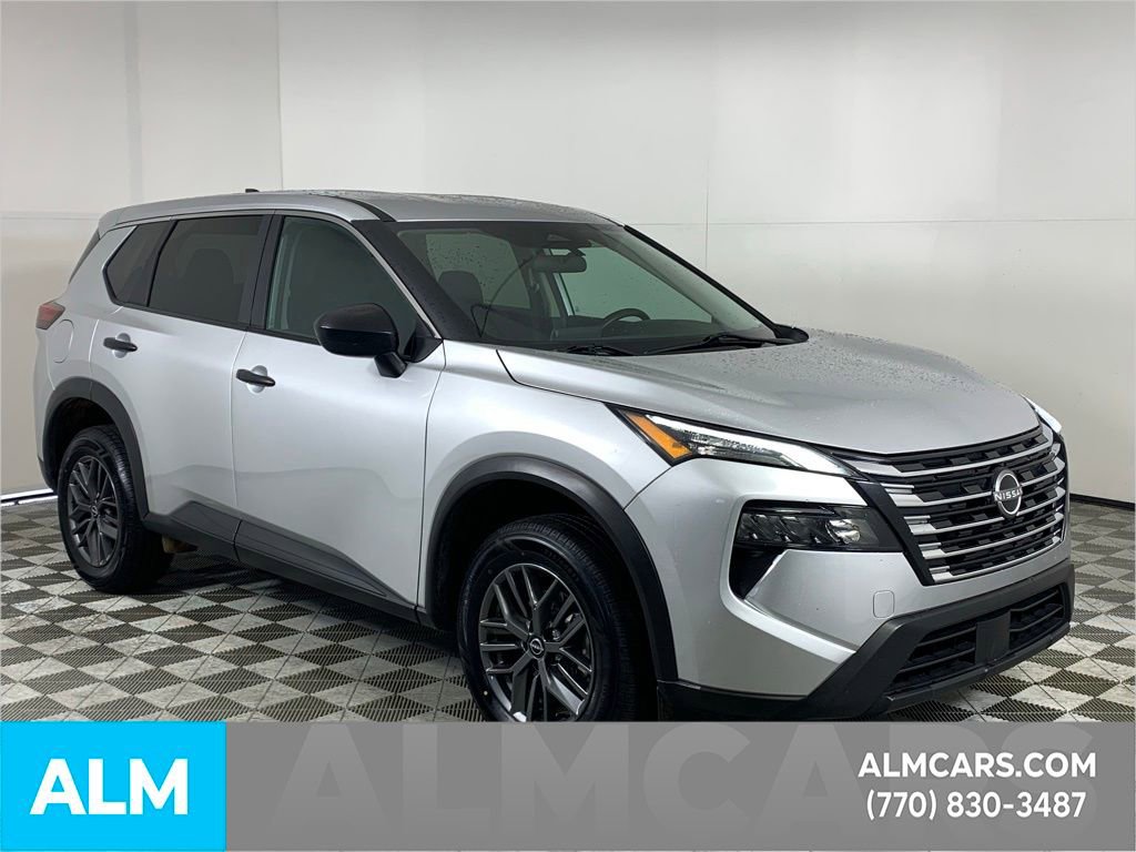 Used 2024 Nissan Rogue S image 11