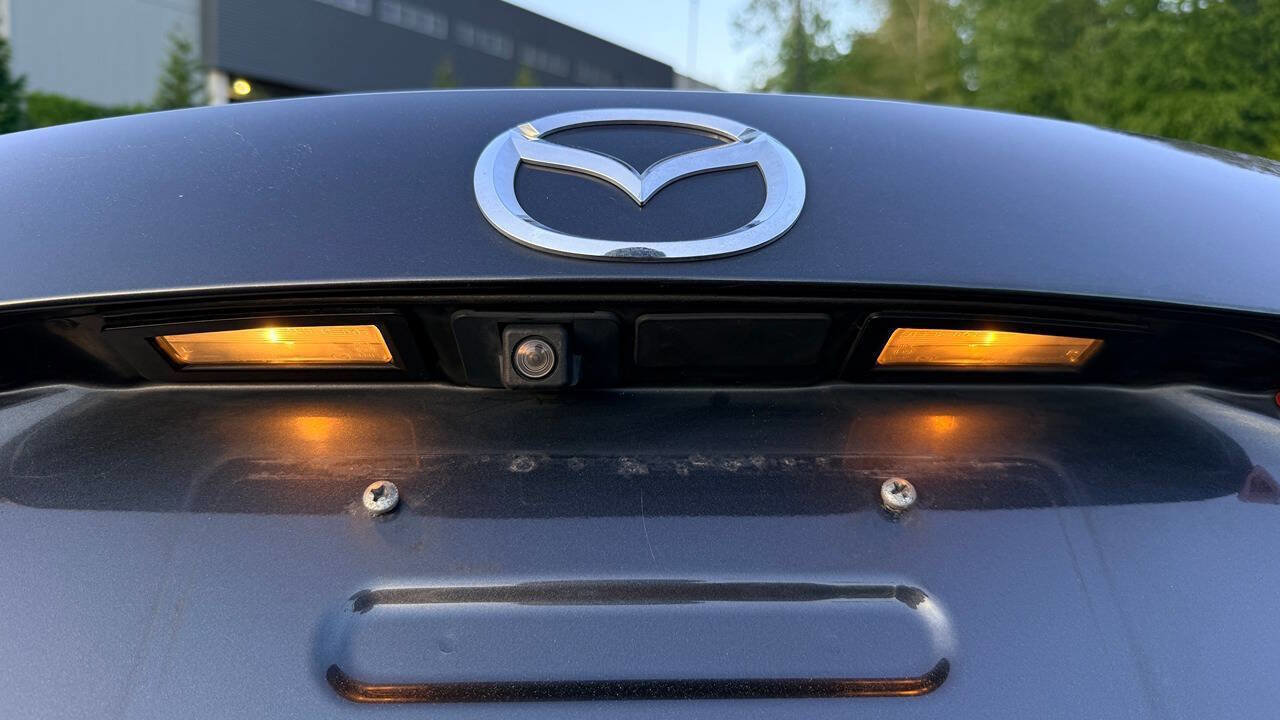 Used 2016 MAZDA MAZDA3 i Sport w/ Preferred Equipment Package FWD image 16