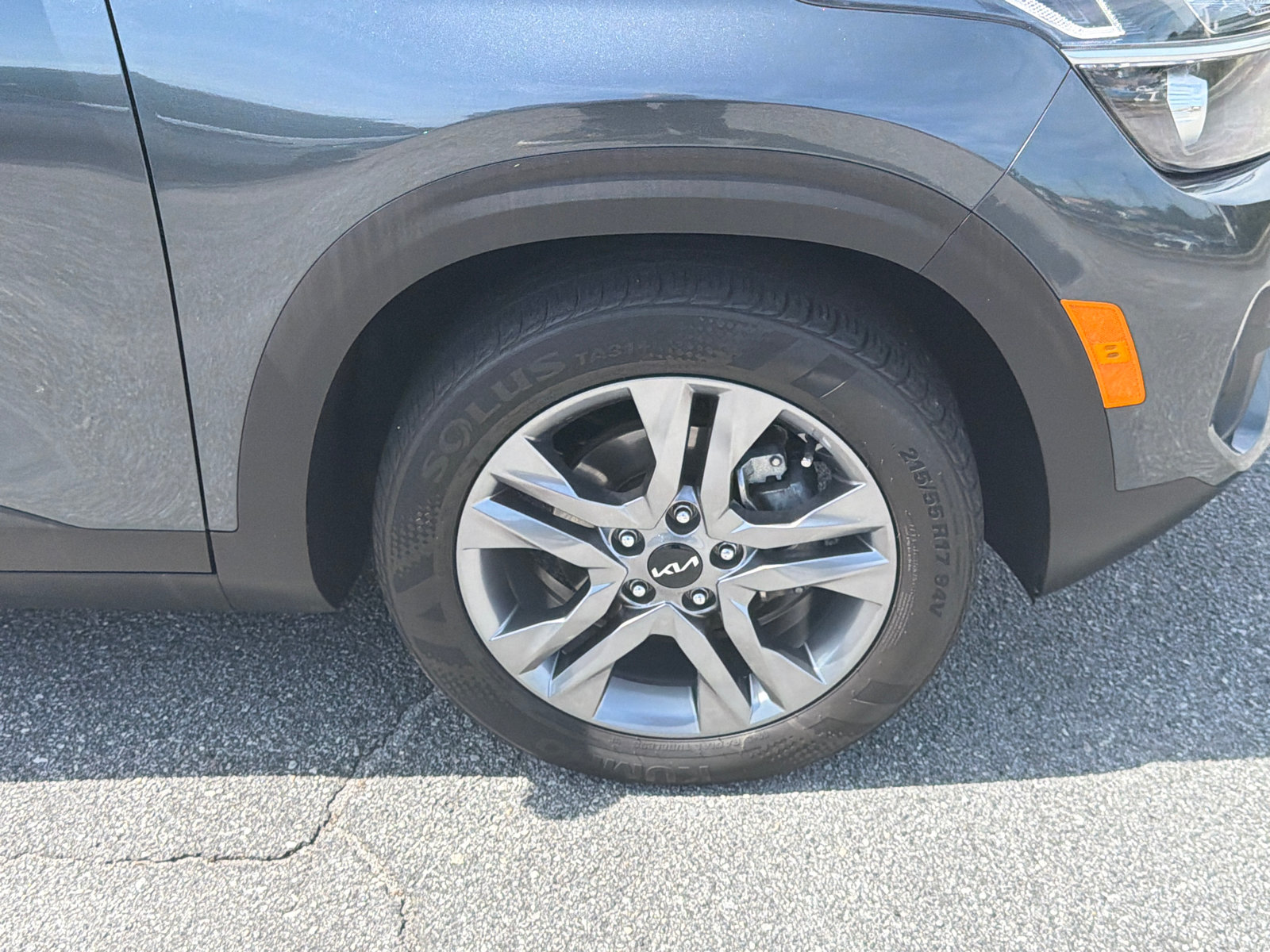Used 2023 Kia Seltos S w/ Navigation Package FWD image 13