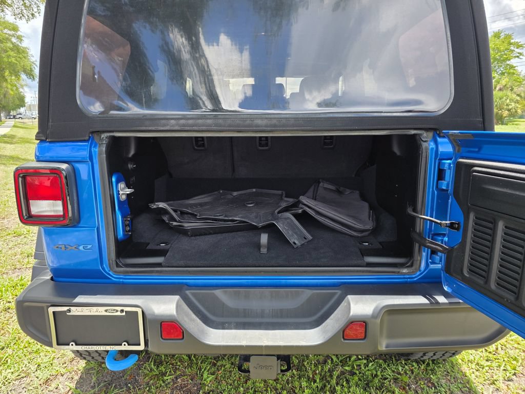 Used 2024 Jeep Wrangler Unlimited AWD/4WD image 9