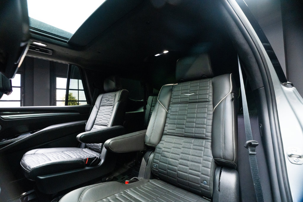 Used 2025 Cadillac Escalade V w/ LPO, ONYX Package AWD/4WD image 51