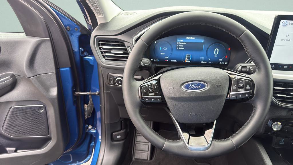 Certified 2023 Ford Escape Platinum image 28