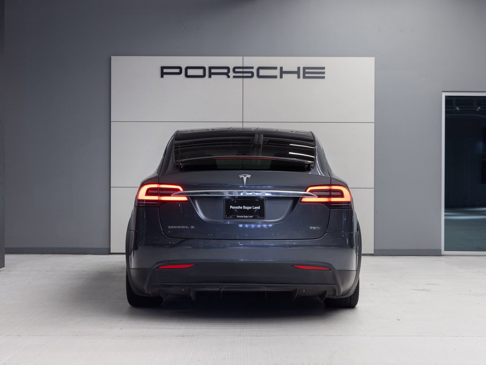 Used 2016 Tesla Model X 70D AWD/4WD image 6