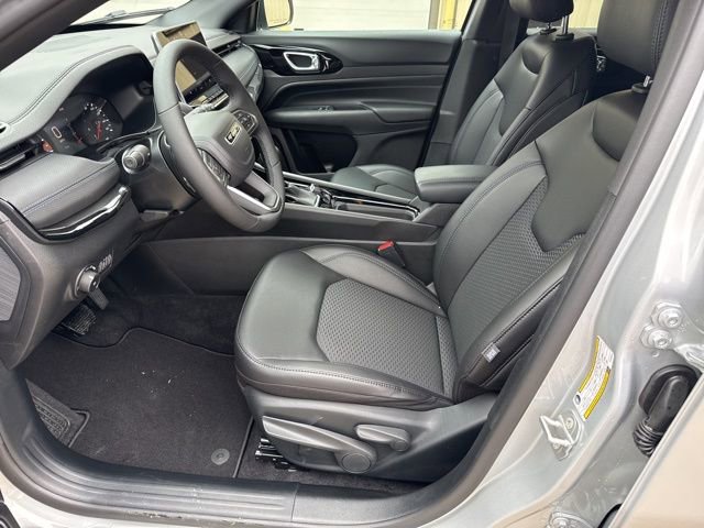 New 2026 Jeep Compass Latitude image 12