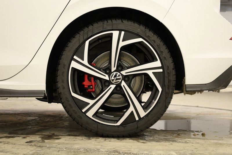 New 2026 Volkswagen GTI SE FWD image 38