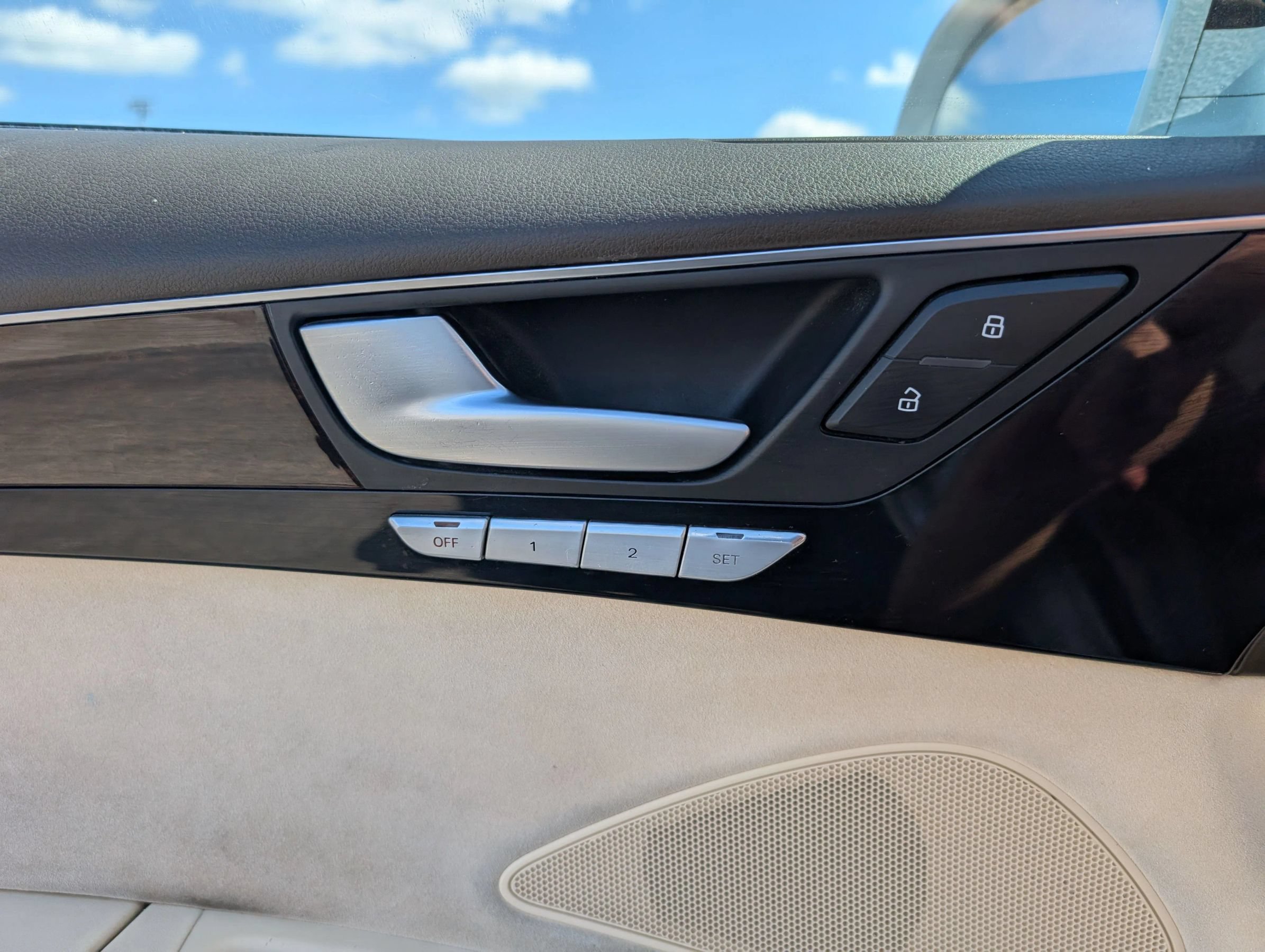 Used 2014 Audi A8 L TDI AWD/4WD image 21