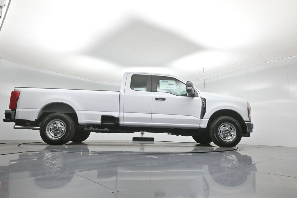 New 2026 Ford F250 XL w/ XL Chrome Package RWD image 41