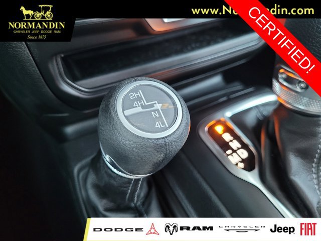 Certified 2025 Jeep Wrangler Sport AWD/4WD image 13