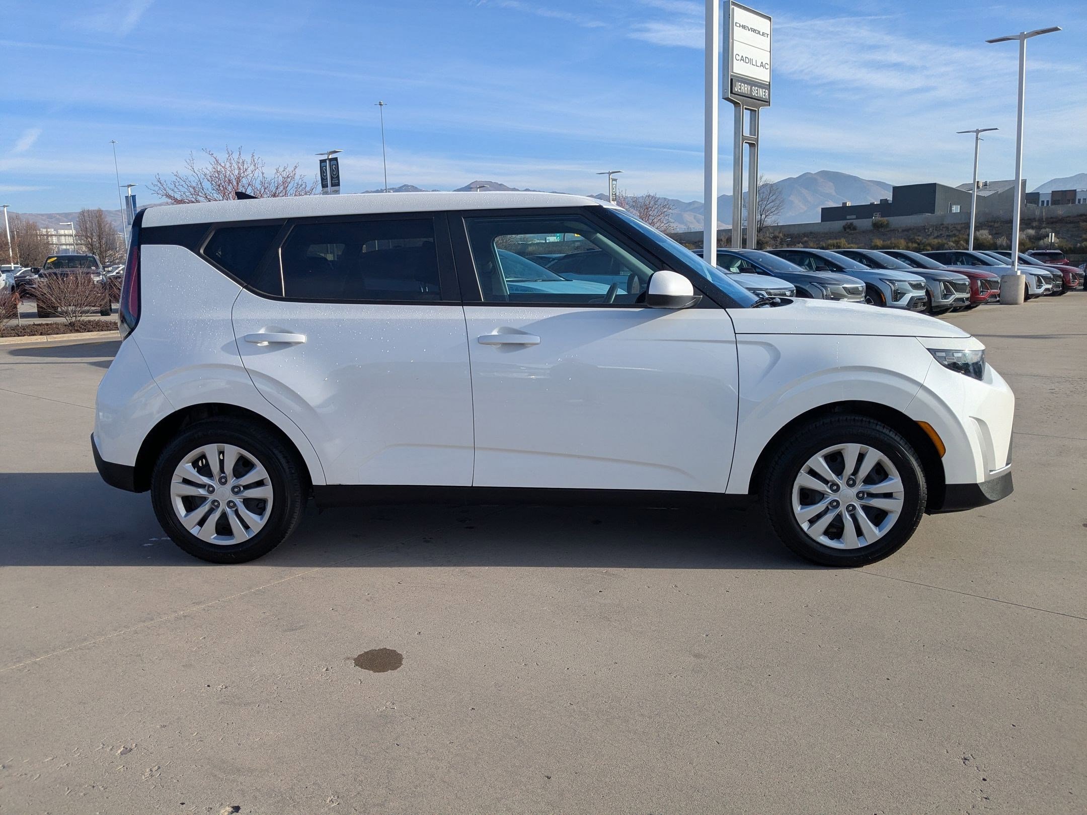 Certified 2023 Kia Soul LX image 6