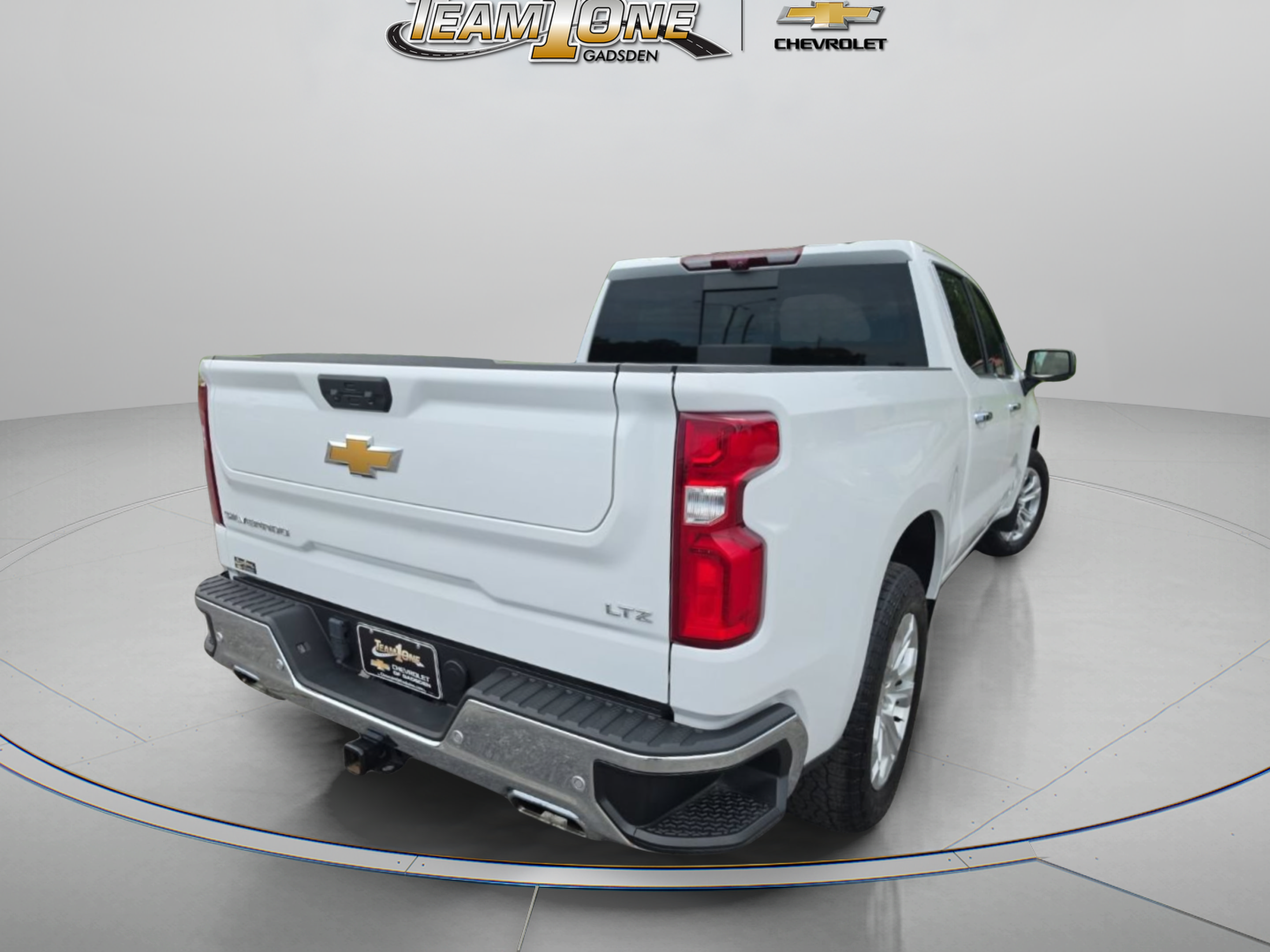 Used 2024 Chevrolet Silverado 1500 LTZ AWD/4WD image 8