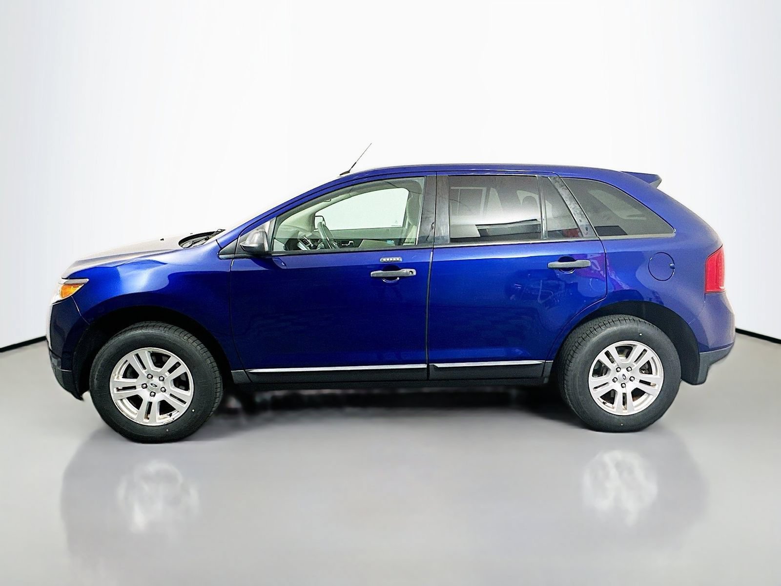 Used 2013 Ford Edge SE FWD image 4