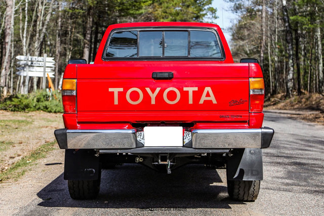 Used 1986 Toyota Pickup 4x4 Regular Cab Turbo image 7