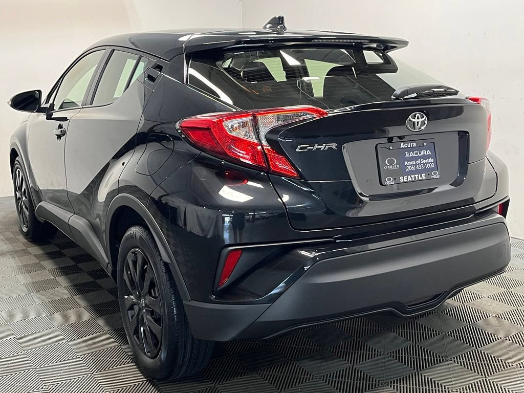 Used 2020 Toyota C-HR LE FWD image 22