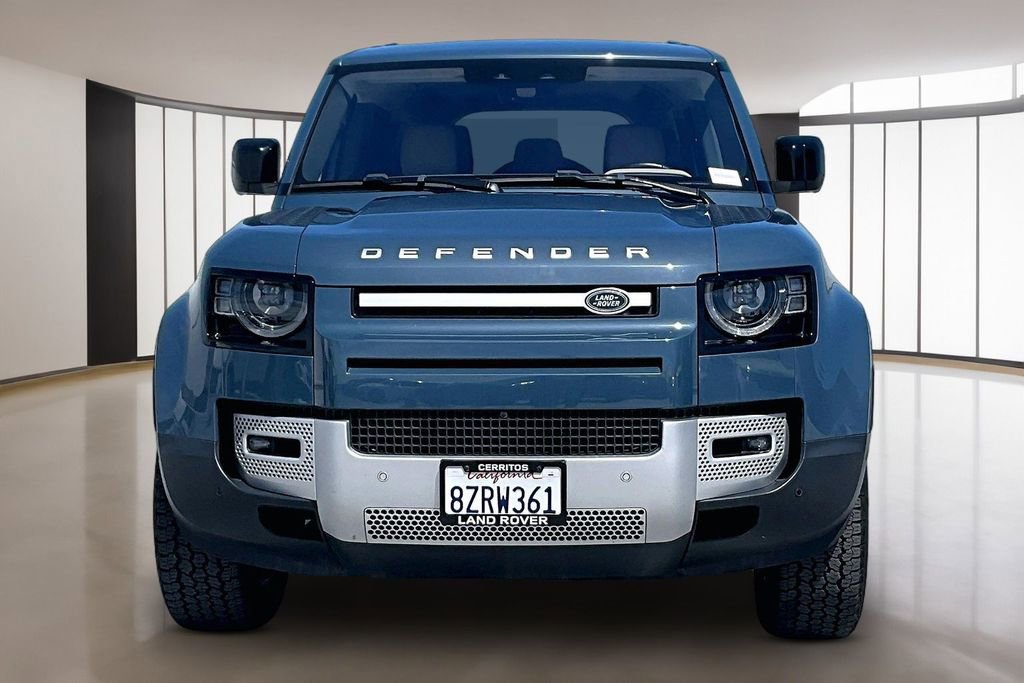 Used 2022 Land Rover Defender 110 SE image 2