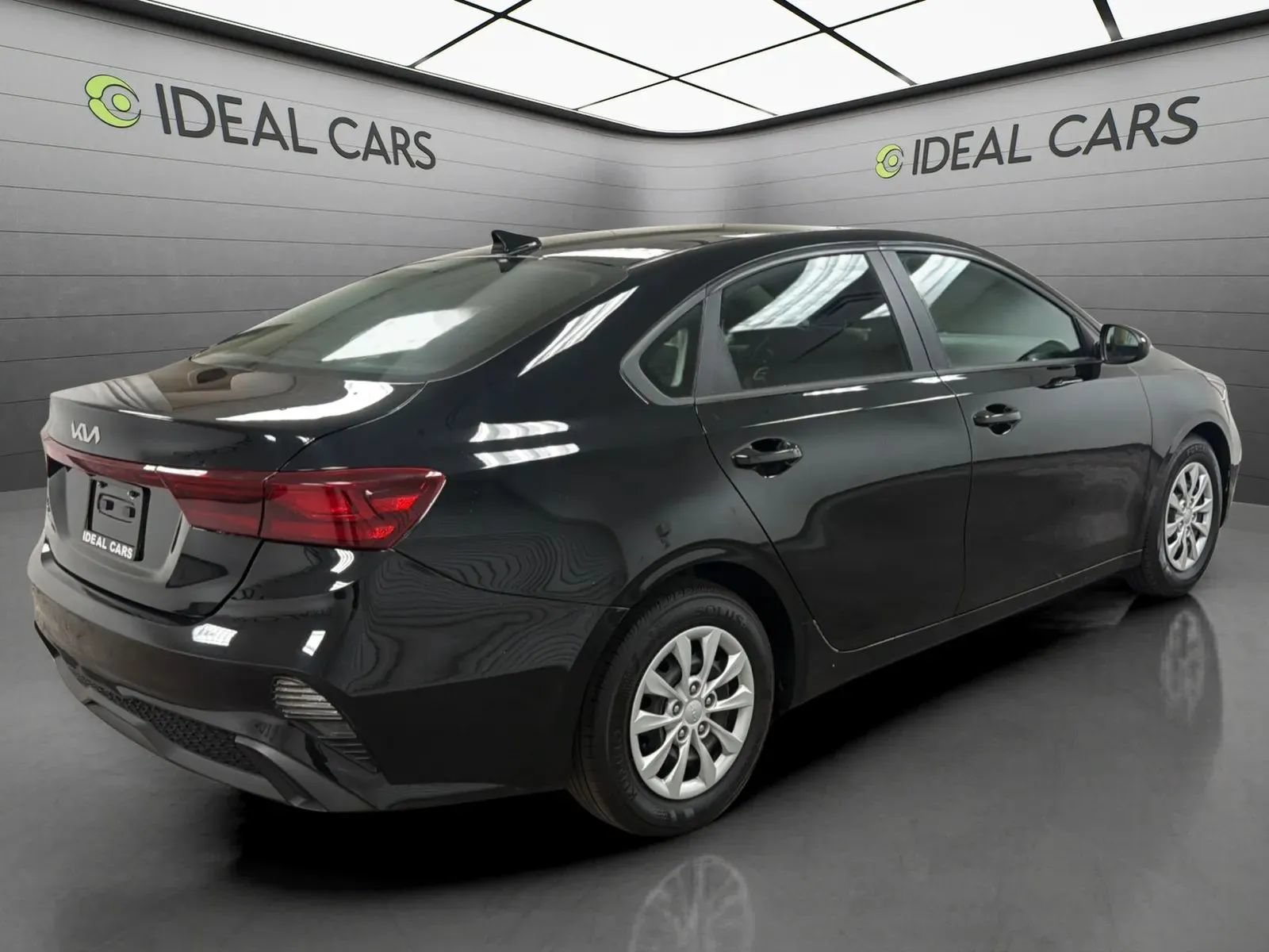 Used 2023 Kia Forte LX FWD image 5