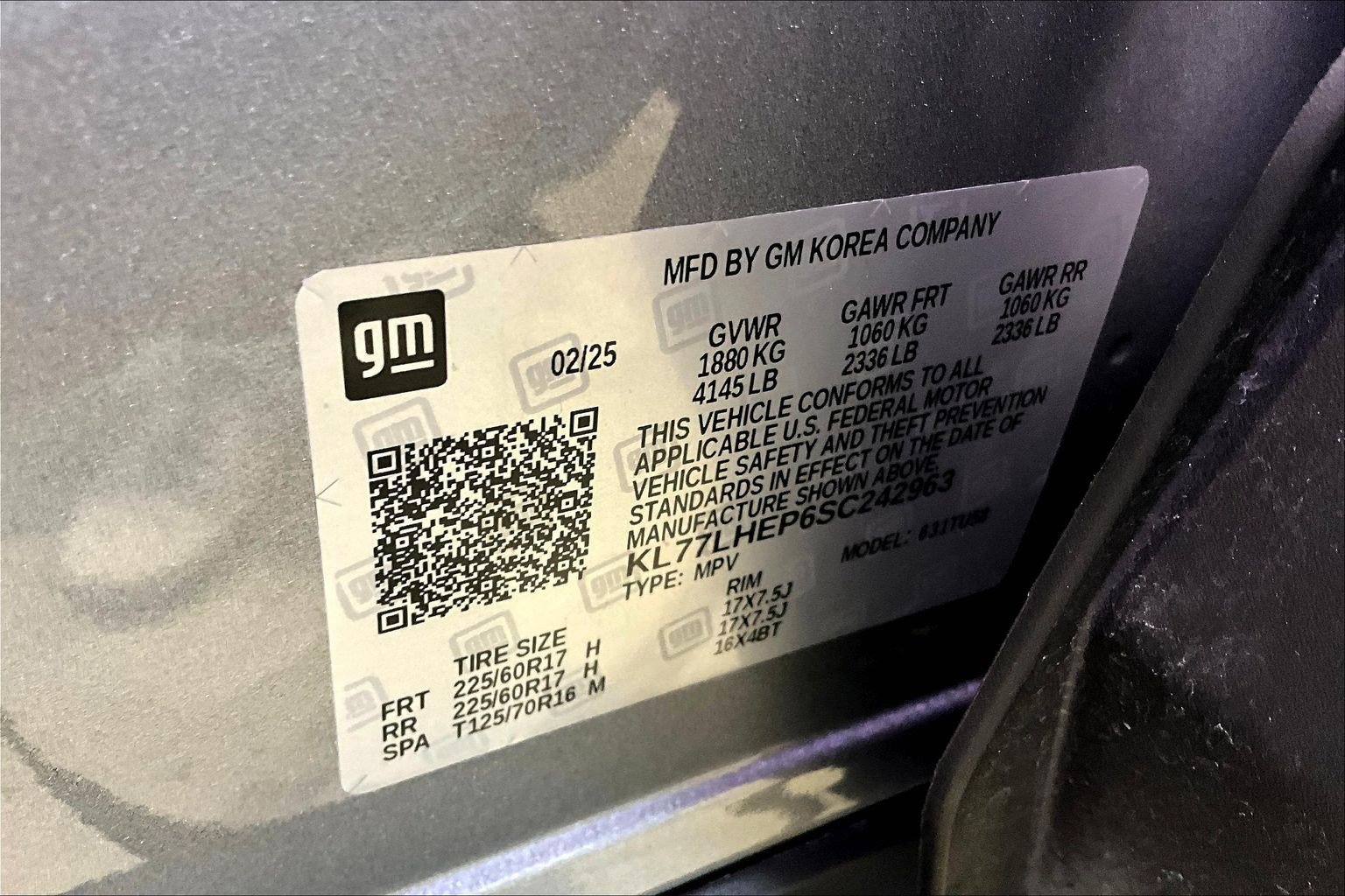 Used 2025 Chevrolet Trax LT w/ LT Convenience Package FWD image 19